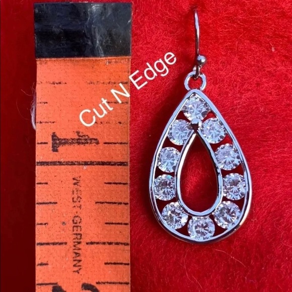 Montana Silversmith Earrings - Picture 4 of 6